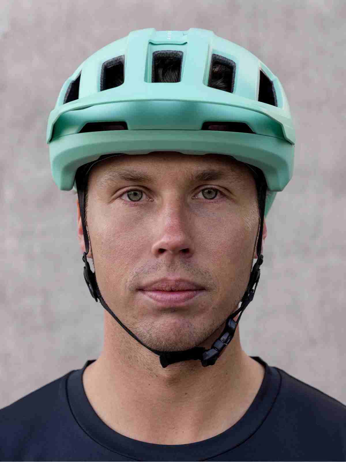 Kask Rowerowy POC AXION SPIN - Image 3