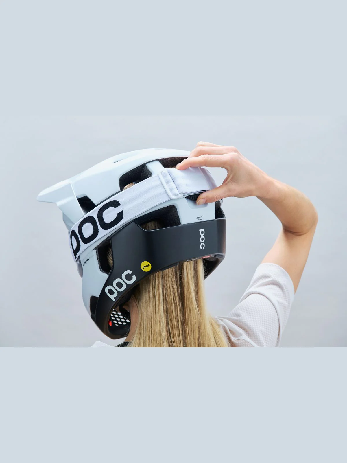 Kask rowerowy POC Otocon Race MIPS - Apat. Navy Matt/Hyd. White Matt - Image 5
