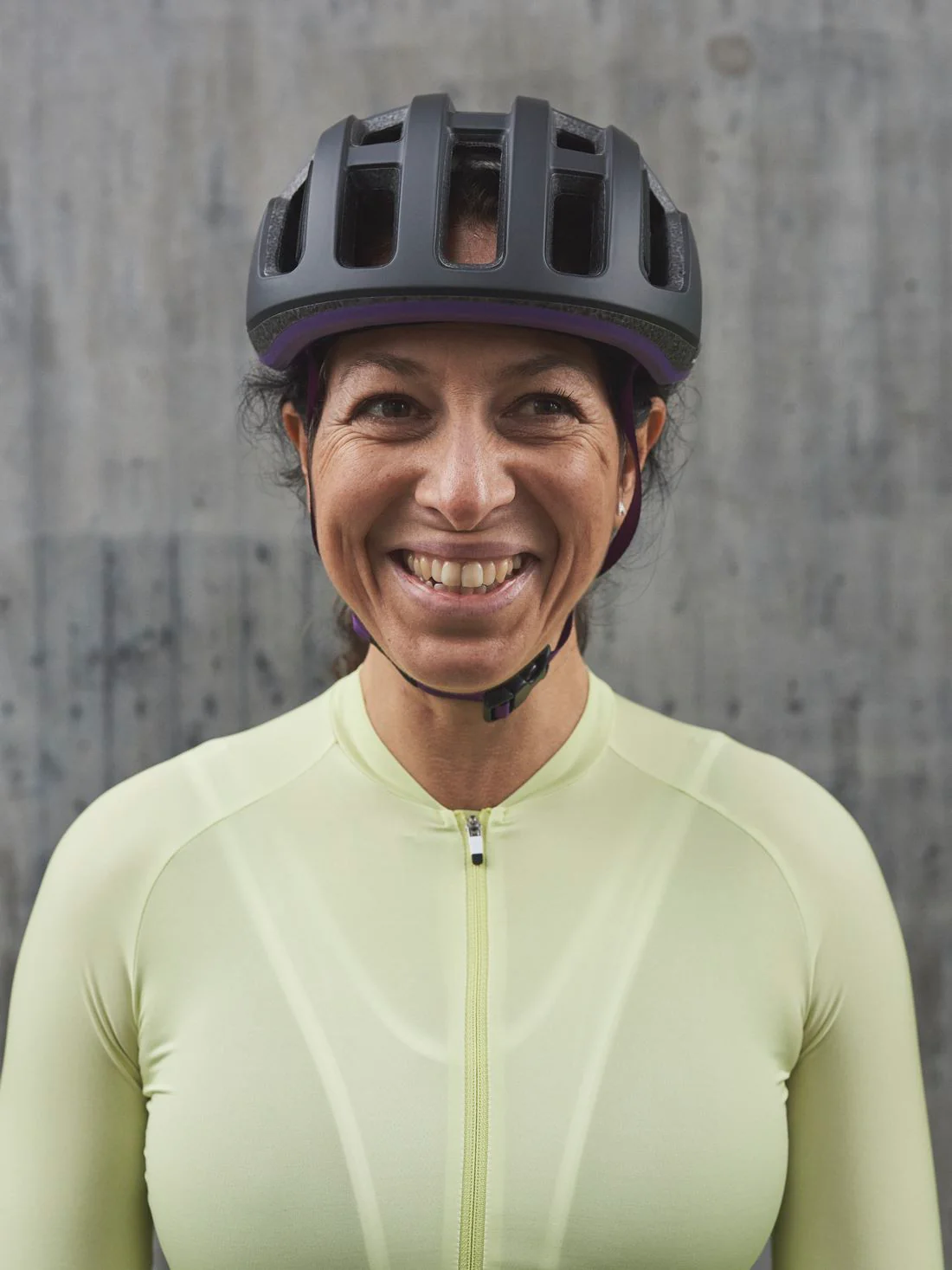 Kask rowerowy POC VENTRAL LITE - Ur. Black/Sap. Purple Matt - Image 2