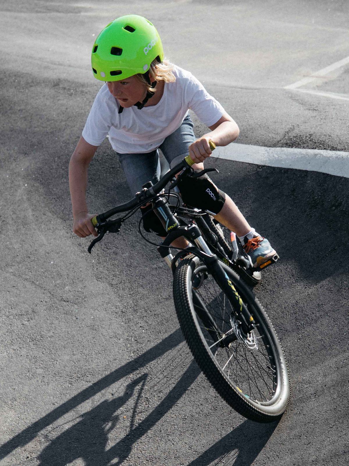 Kask rowerowy POCITO CRANE MIPS - Fluo. Yellow/Green - Image 6