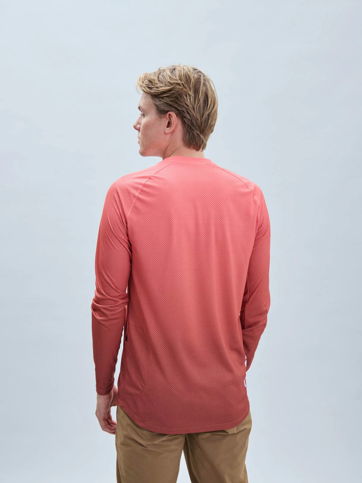 Koszulka rowerowa POC M's Essential MTB Lite LS Jersey - Gradient Ammolite Coral - Image 3