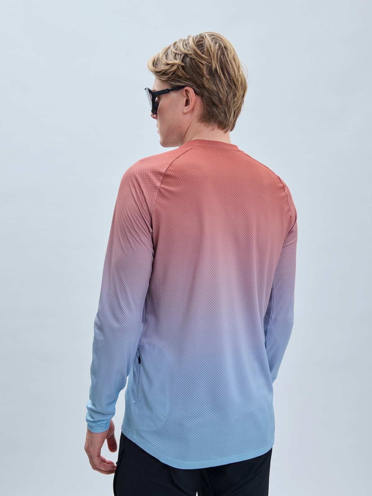 Koszulka rowerowa POC M's Essential MTB Lite LS Jersey - Gradient Himalayan Salt - Image 3