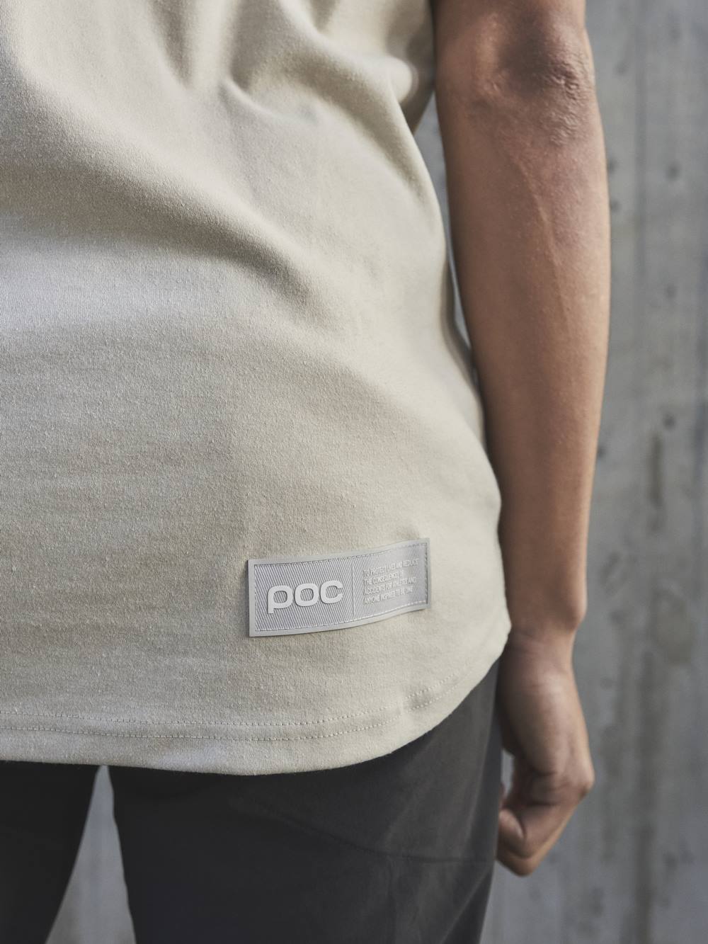 Koszulka rowerowa POC POISE Tee - Light Sand. Beige - Image 4