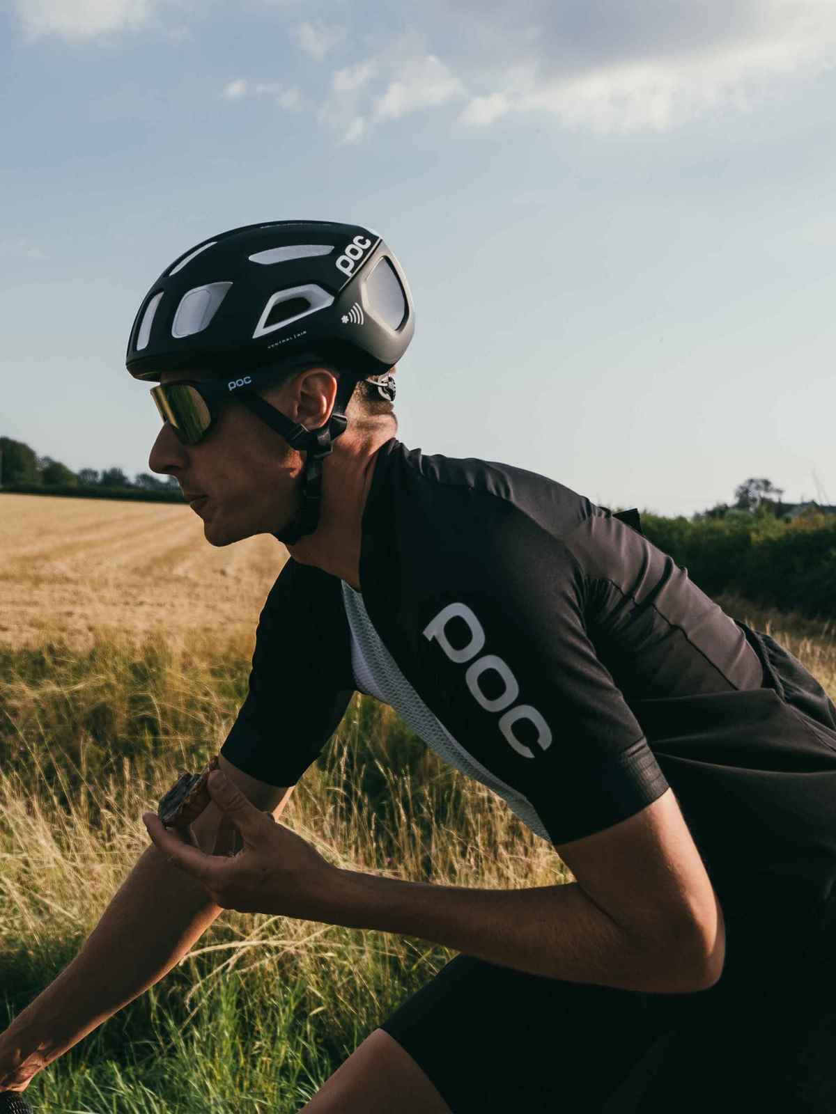 Koszulka rowerowa POC RESISTANCE ULTRA ZIP - Ur. Black - Image 3
