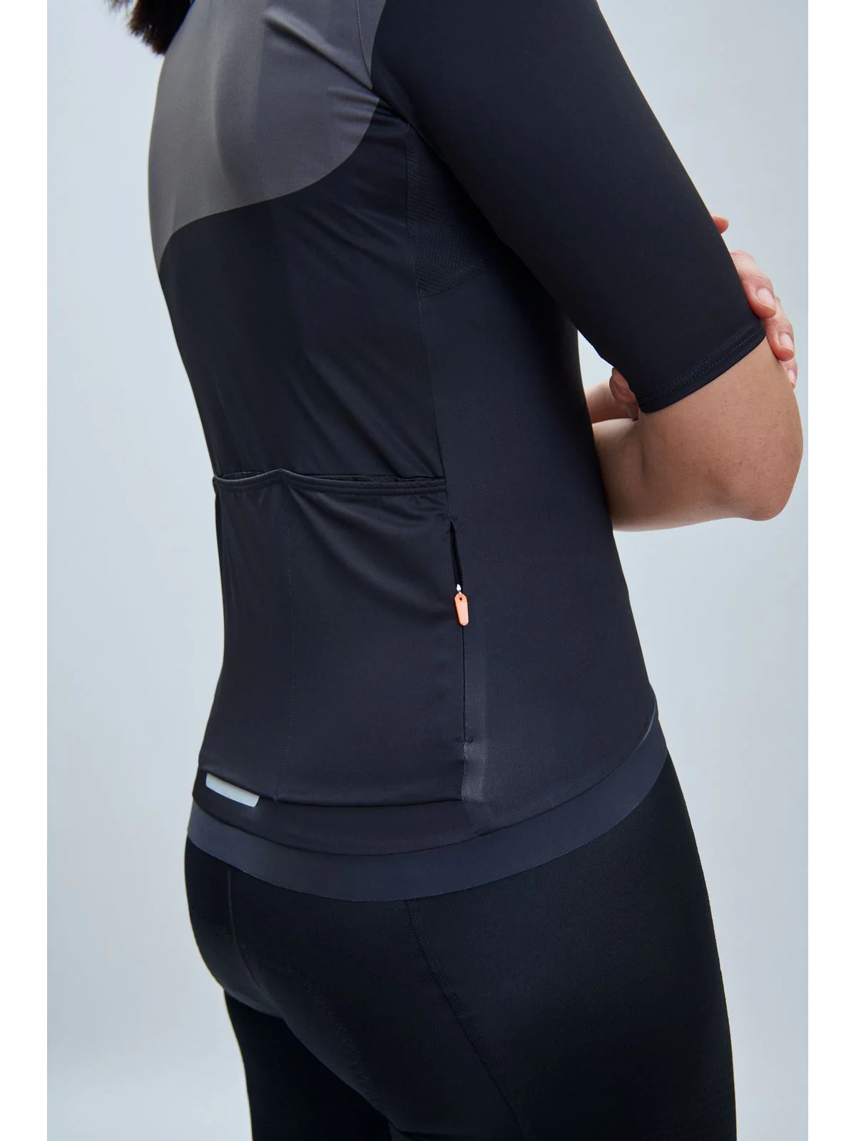 Koszulka rowerowa POC W's Essential Road Jersey Print - Uran. Black/Sylvanite Grey - Image 4