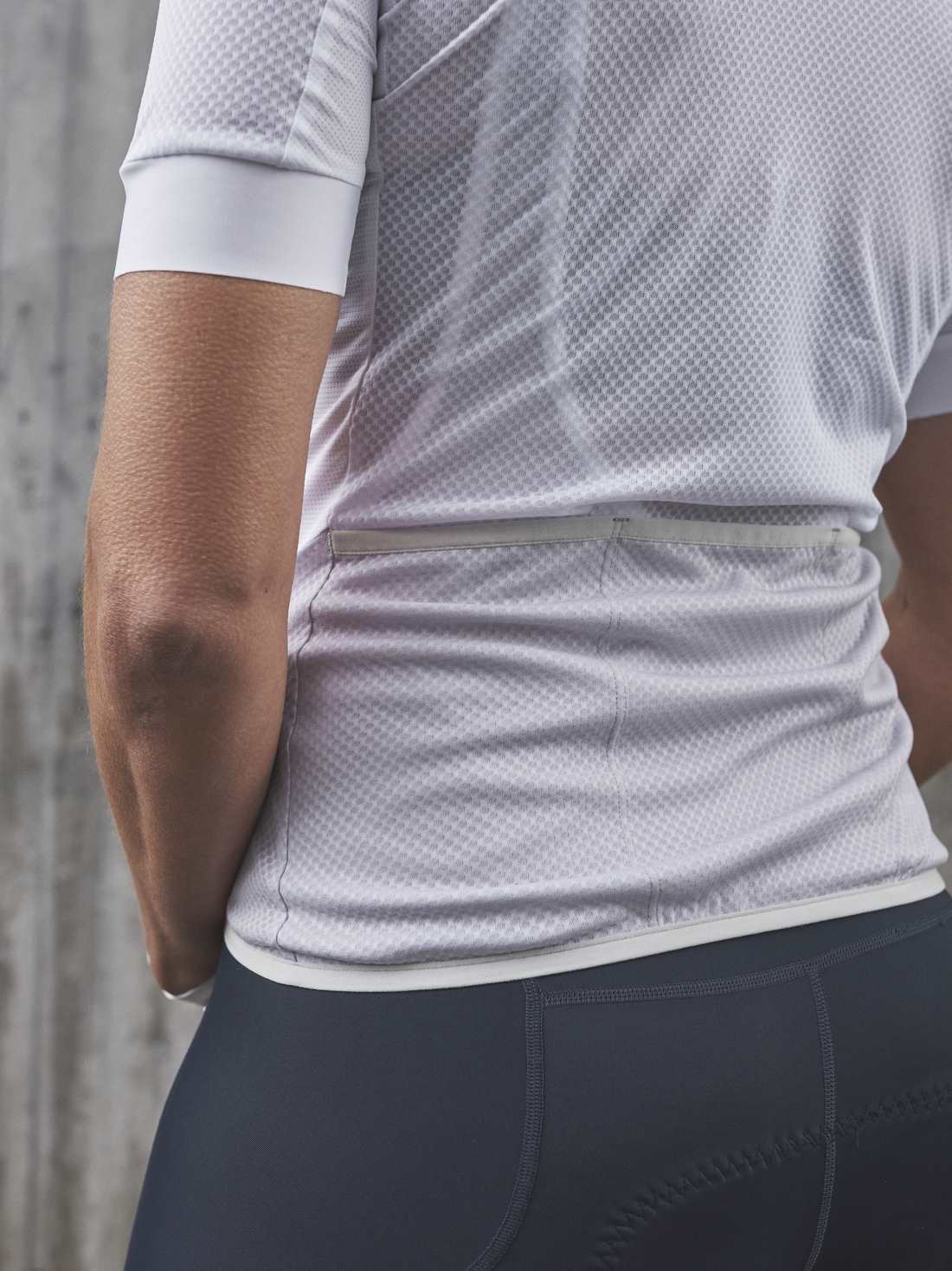 Koszulka rowerowa POC W's ESSENTIAL ROAD LOGO Jersey - Hydr. White/Granite Grey - Image 4