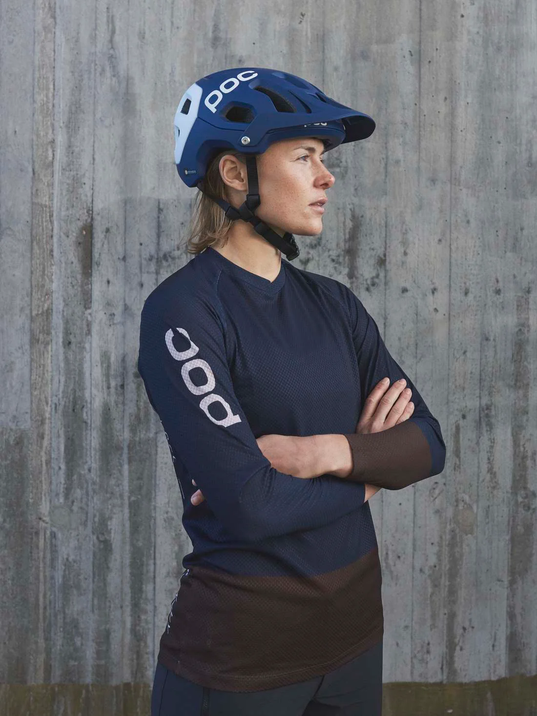 Koszulka rowerowa POC W's MTB PURE LS Jersey - Turmaline Navy/Axinite Brown - Image 3