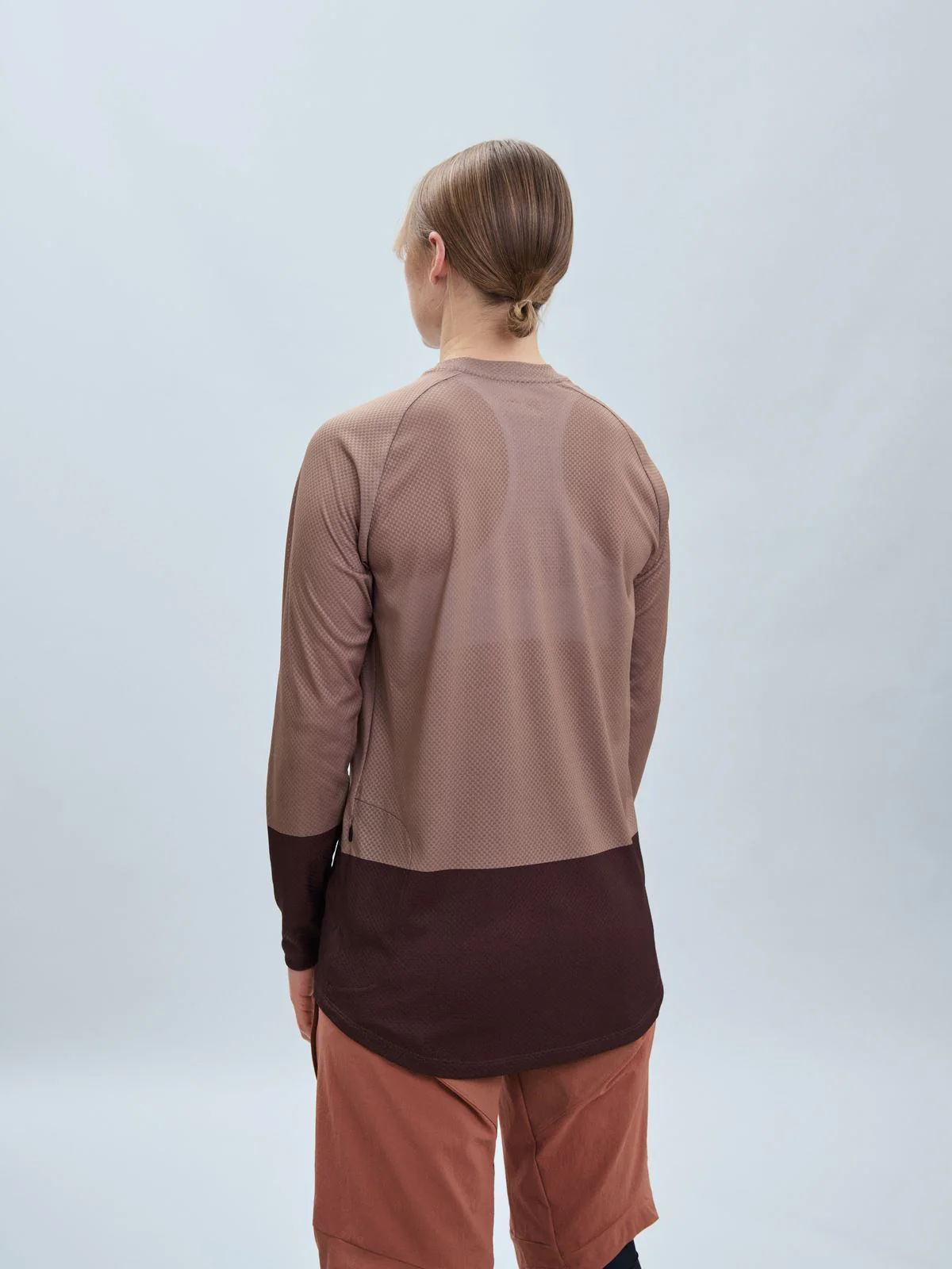 Koszulka rowerowa POC W's MTB Pure LS Jersey - Jasper Brown/Axinite Brown - Image 3