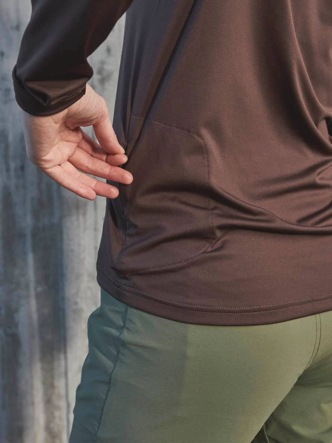 Koszulka rowerowa POC W'S REFORM ENDURO - Axinite Brown - Image 3