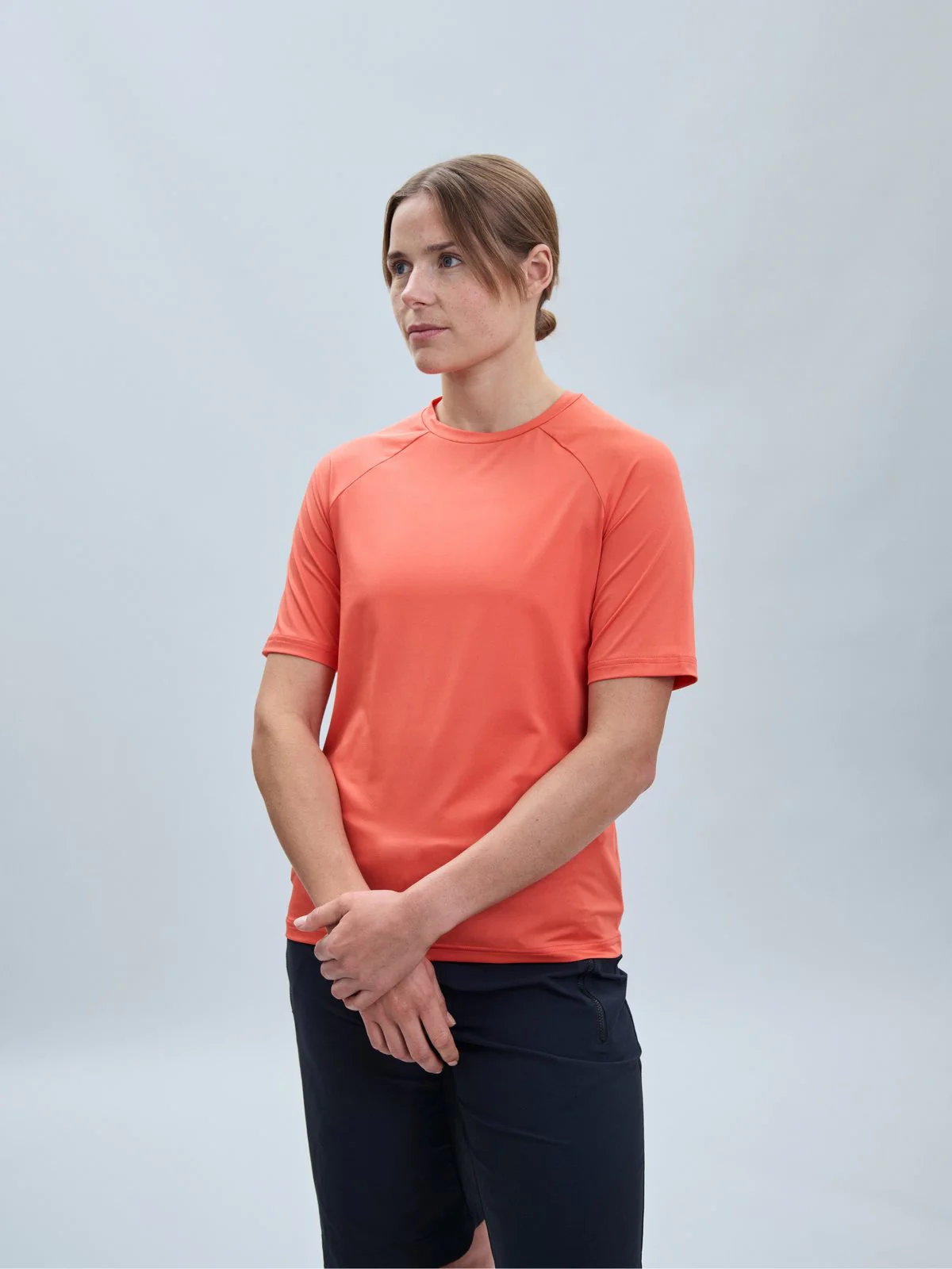 Koszulka rowerowa POC W's Reform Enduro Light Tee - Ammolite Coral - Image 2