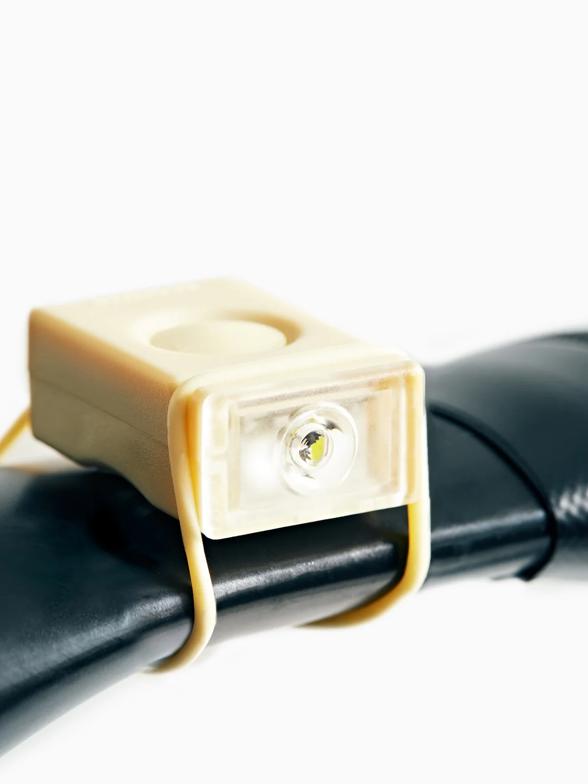 Lampka rowerowa BOOKMAN Block Light Front 50lm beżowy - Image 2