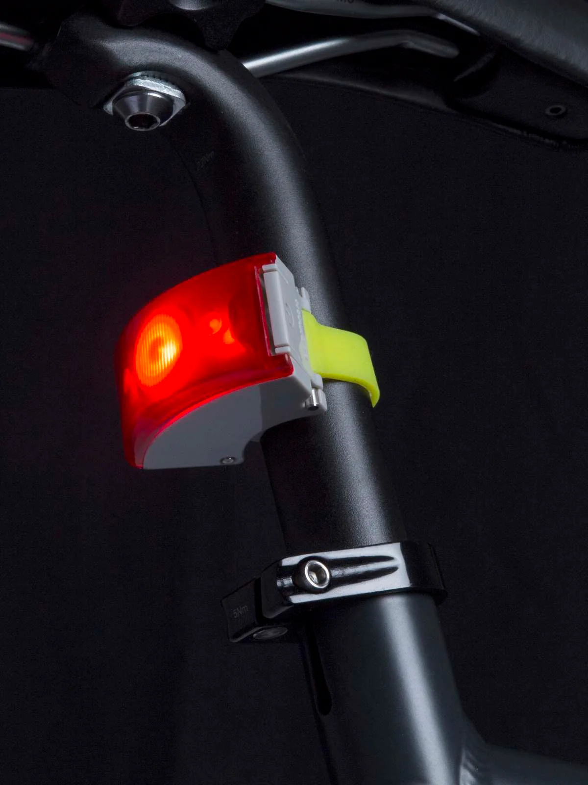 Lampka rowerowa BOOKMAN Curve Rear Light 37lm zielony - Image 2