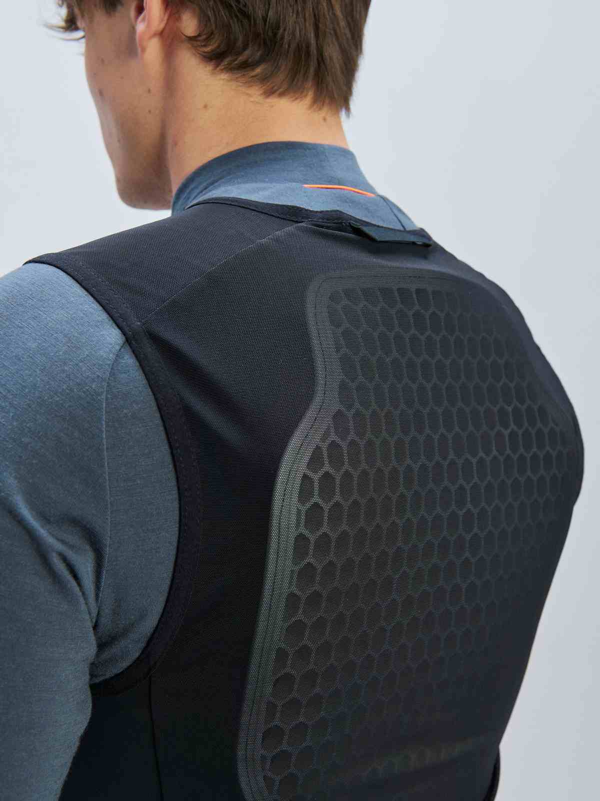 Ochraniacz na plecy POC M's VPD Max Vest - Uran. Black - Image 3