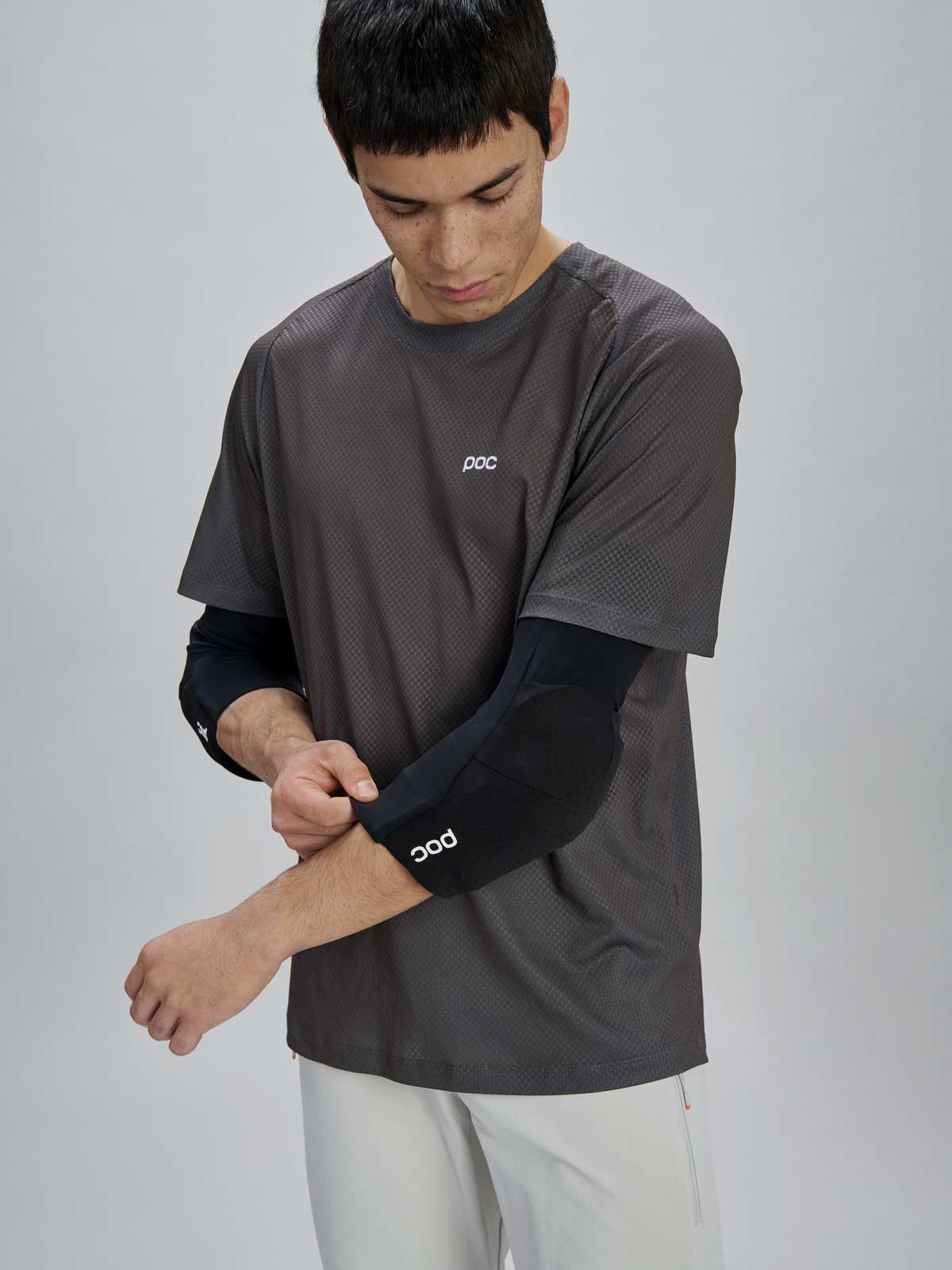 Ochraniacze na łokcie POC VPD Max Elbow - Ur. Black - Image 4