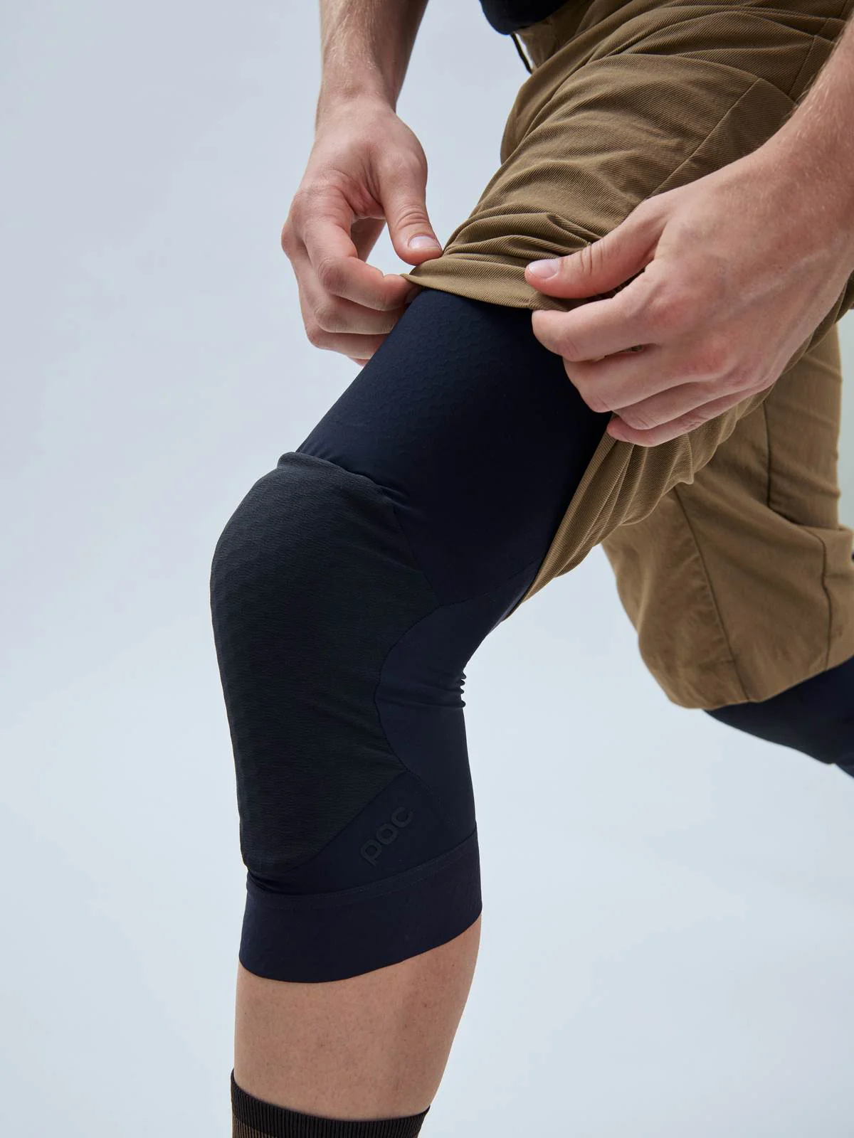 Ochraniacze na kolana POC VPD Air Flow Knee - Ur. Black - Image 2