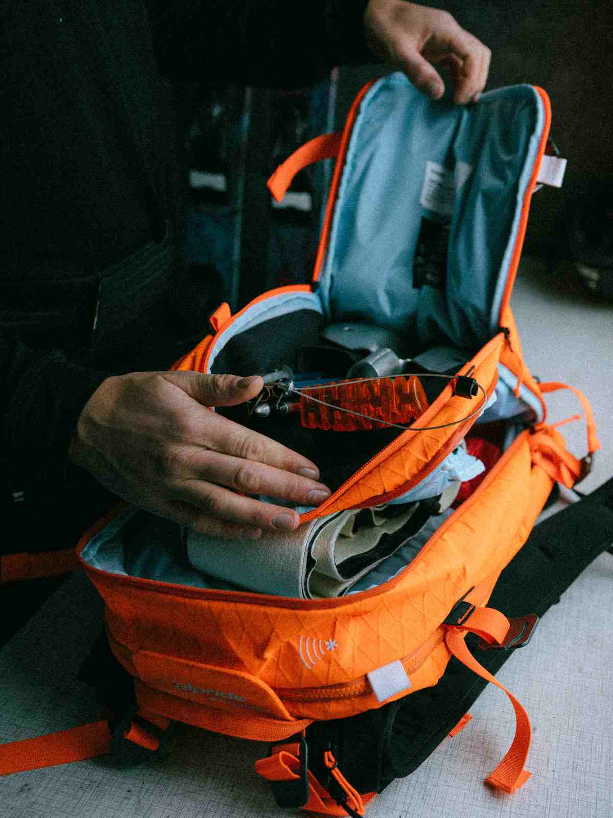 Plecak lawinowy POC DIMENSION Avalanche Backpack - Uran. Black - Image 6