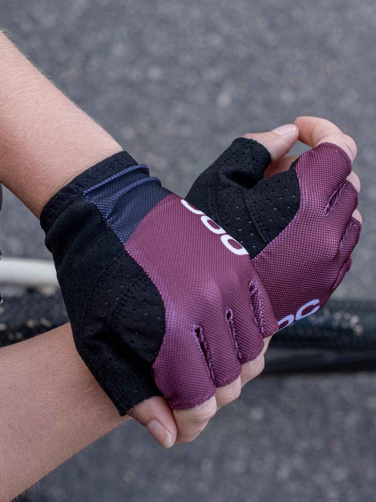 Rękawice Rowerowe POC ESSENTIAL ROAD MESH SHORT - Image 2