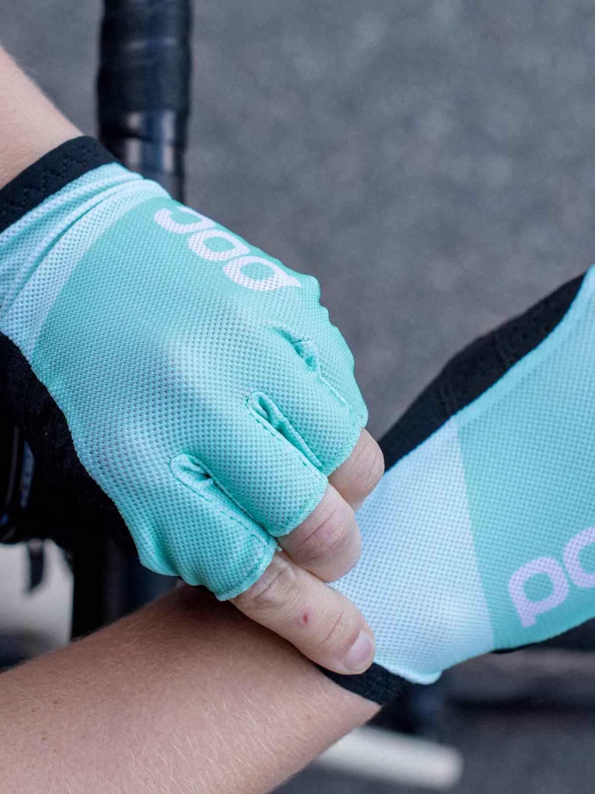 Rękawice Rowerowe POC ESSENTIAL ROAD MESH SHORT - Image 2