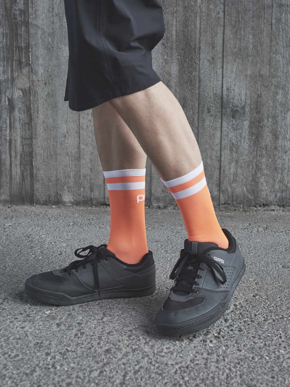 Skarpety rowerowe POC LURE MTB Sock Long - Zink Orange/Hydr. White - Image 2