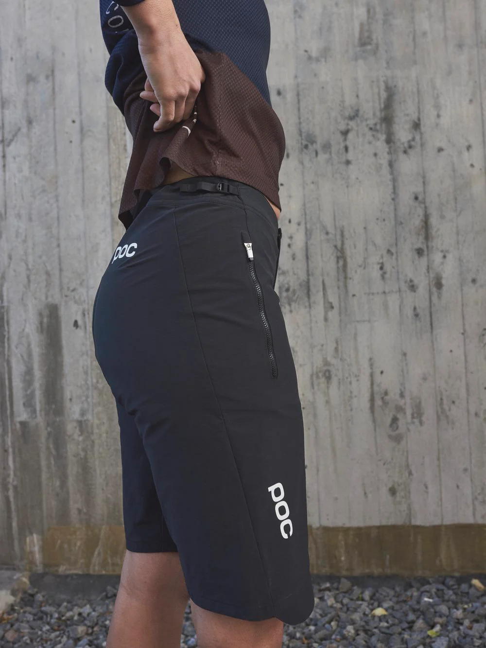 Spodenki damskie POC W's ESSENTIAL ENDURO Shorts - Ur. Black - Image 3
