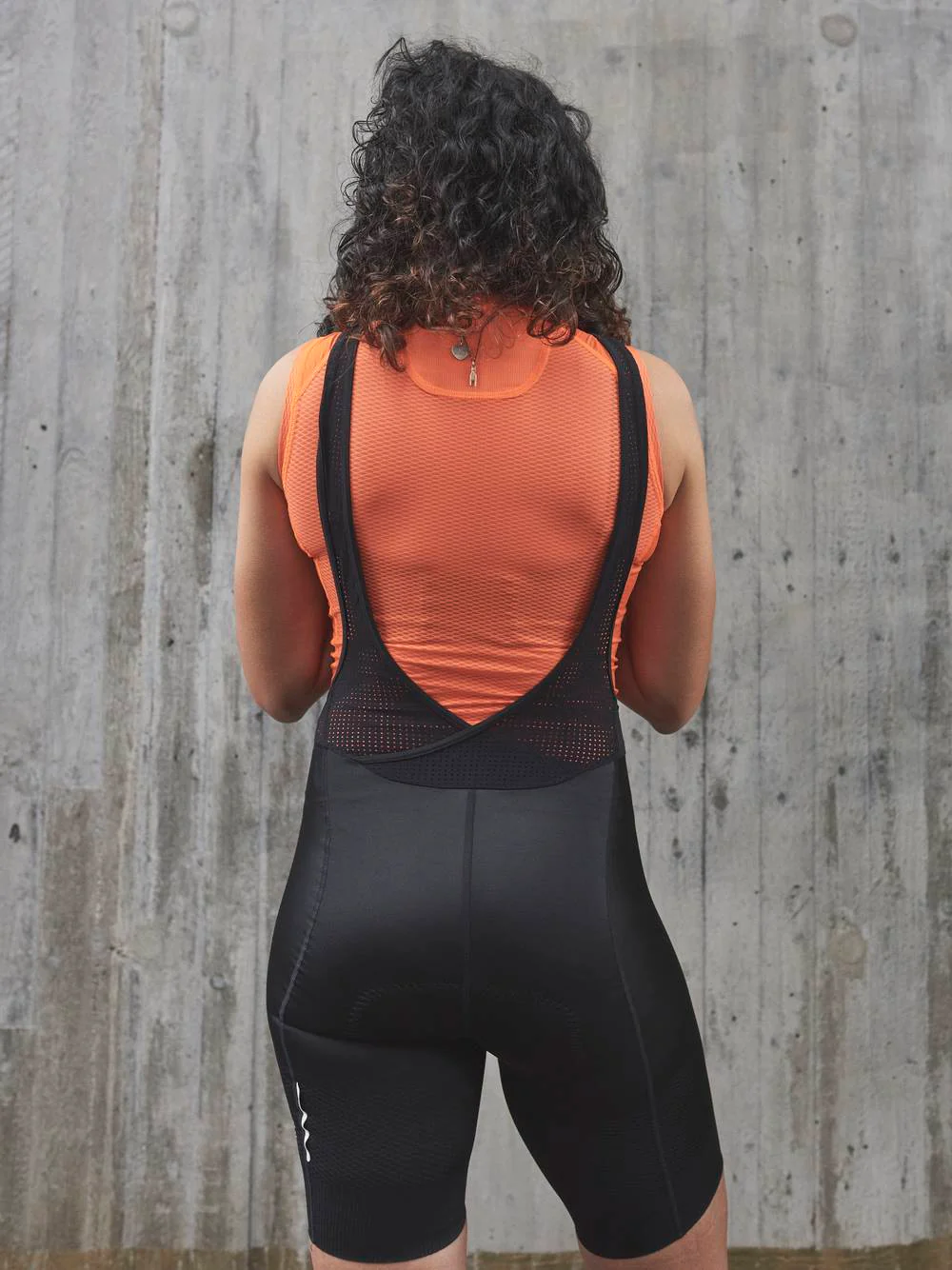 Spodenki POC W's ULTIMATE VPDs Bib Shorts - Ur. Black - Image 4