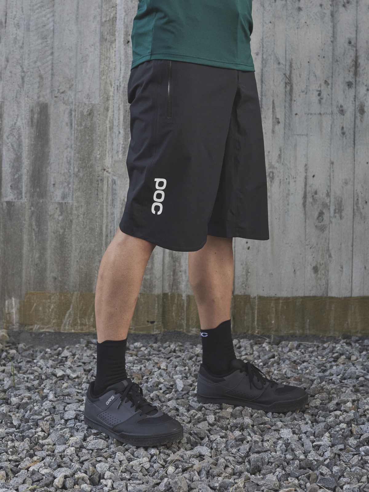 Spodenki rowerowe POC BASTION Shorts - Ur. Black - Image 2