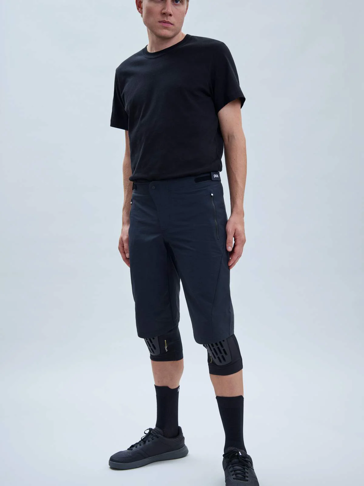 Spodenki rowerowe POC ESSENTIAL ENDURO - Ur. Black - Image 2