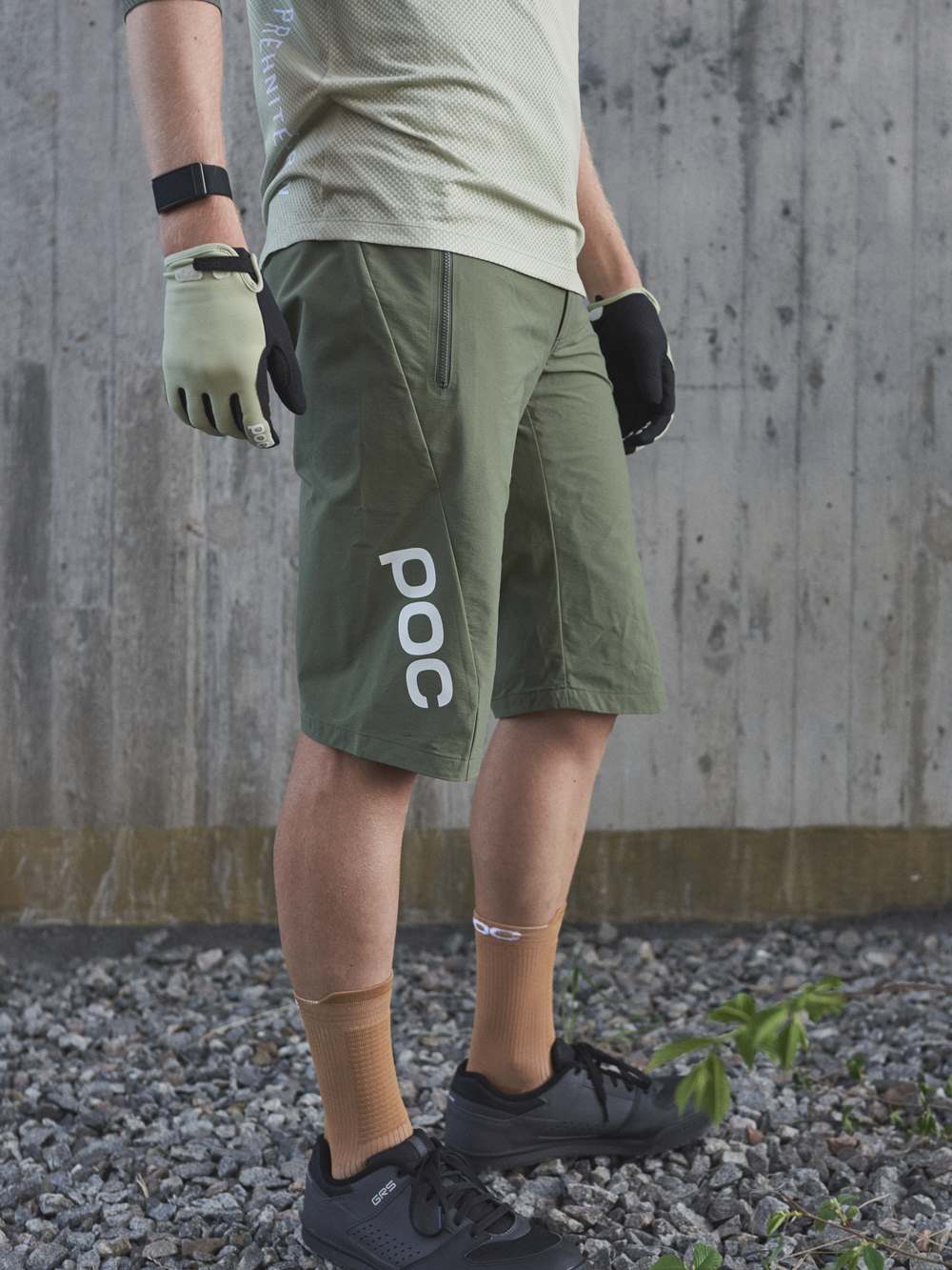 Spodenki rowerowe POC ESSENTIAL ENDURO - Epid. Green - Image 2