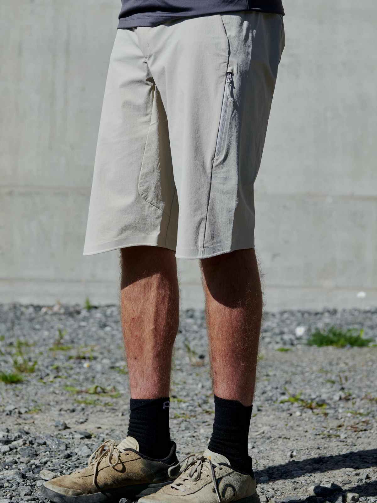 Spodenki rowerowe POC GUARDIAN AIR - Light Sand. Beige - Image 3