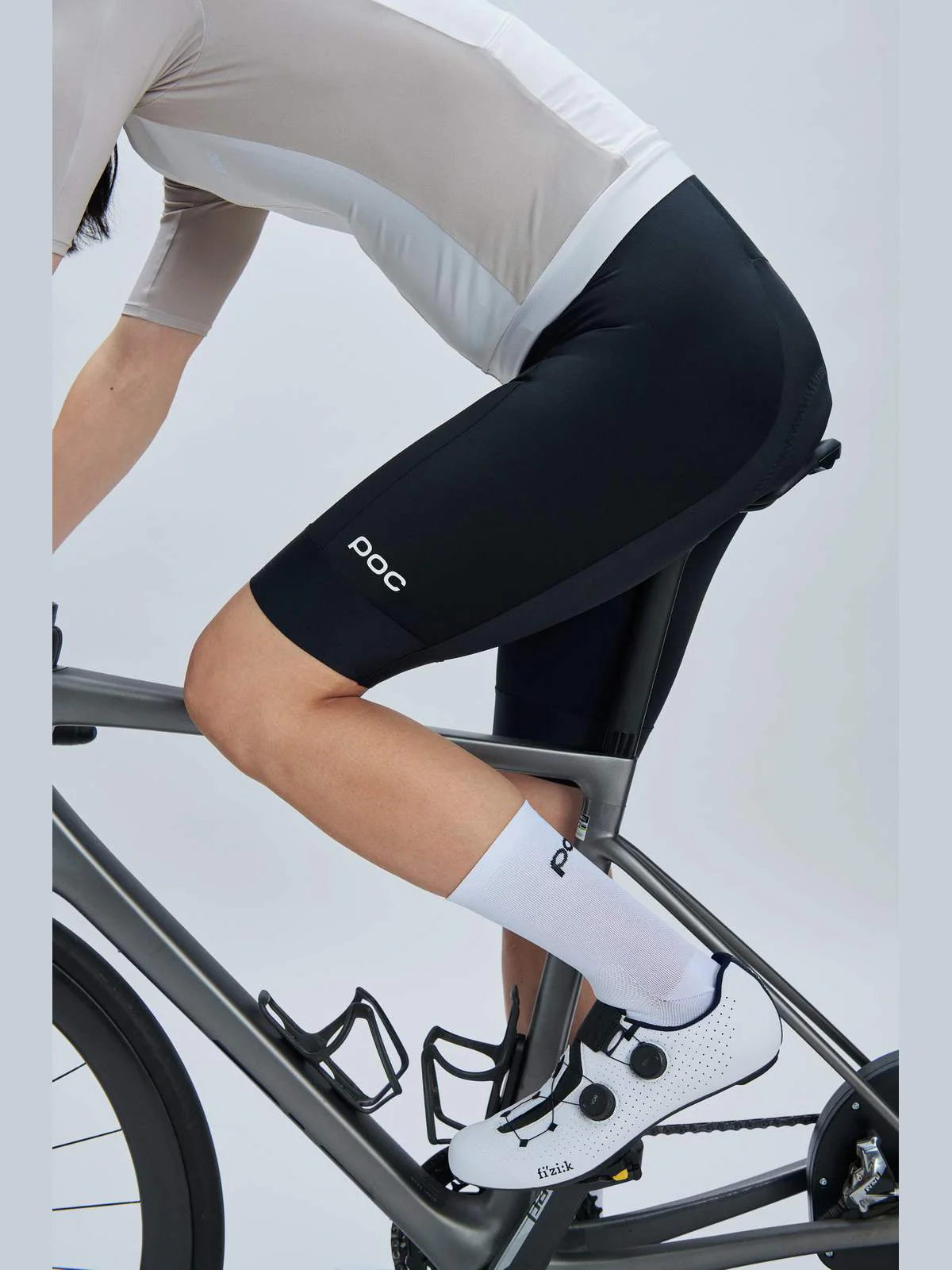 Spodenki rowerowe POC M's Cadence Bib Shorts - Ur. Black - Image 3