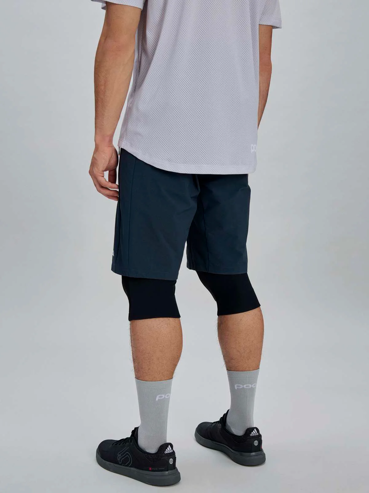 Spodenki rowerowe POC M's Motion Shorts - Apatite Navy - Image 3
