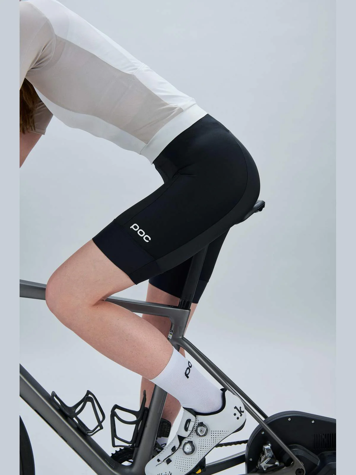 Spodenki rowerowe POC W's Cadence Bib Shorts - Ur. Black - Image 6