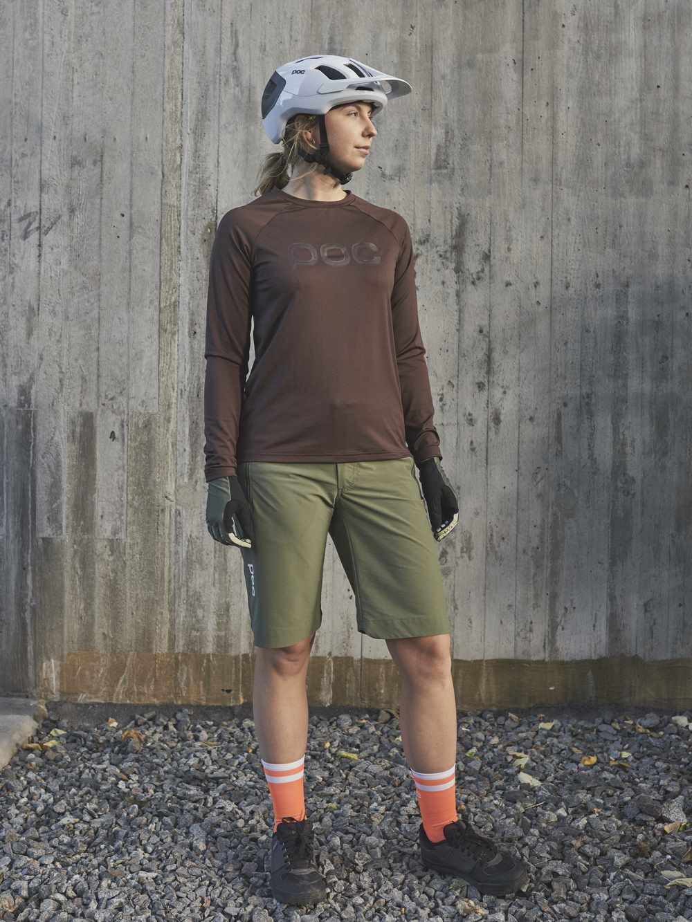 Spodenki rowerowe POC W's ESSENTIAL ENDURO Shorts - Epid. Green - Image 2