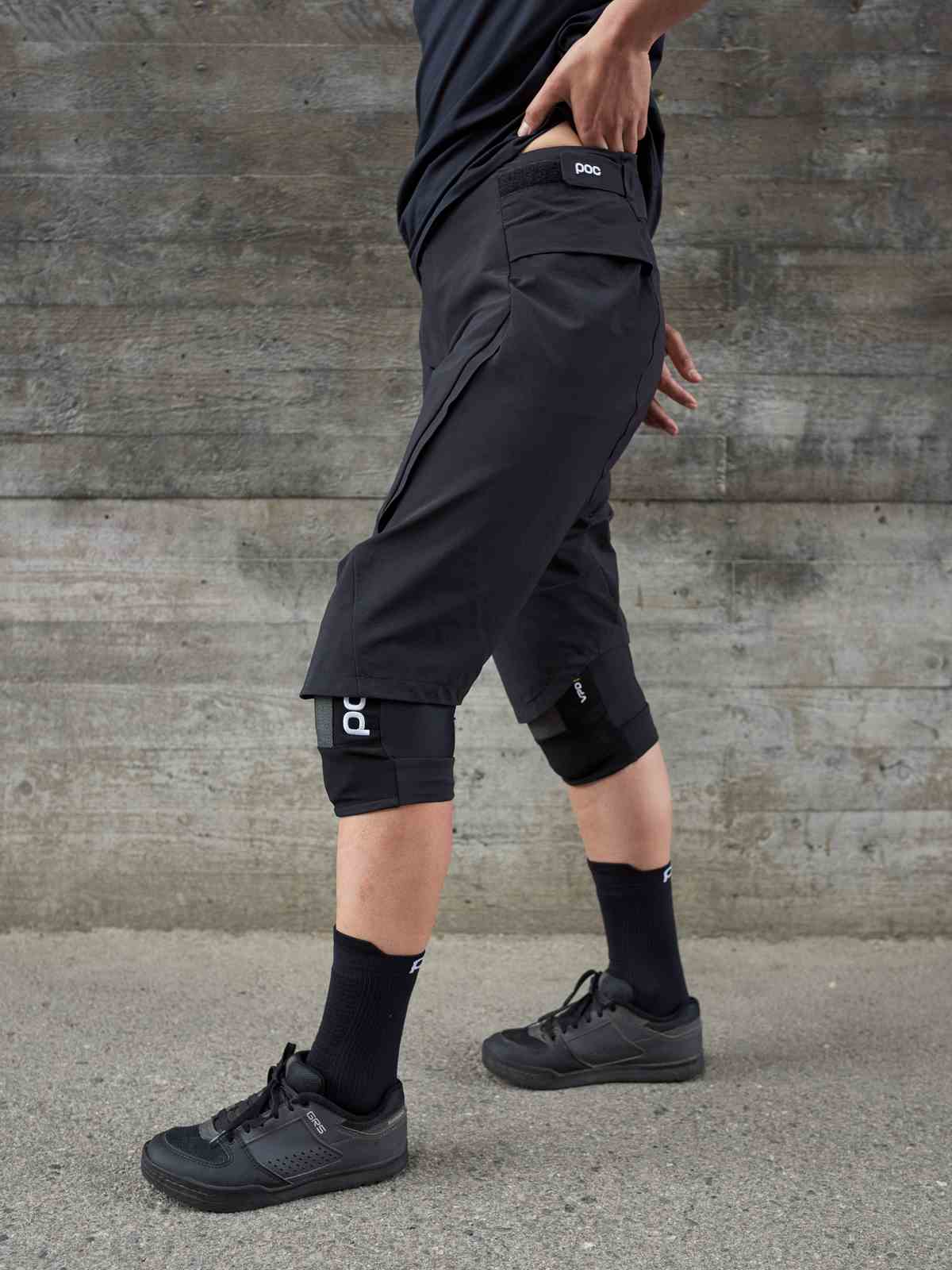 Spodenki rowerowe POC W'S INFINITE ALL MOUNTAIN - Ur. Black - Image 4