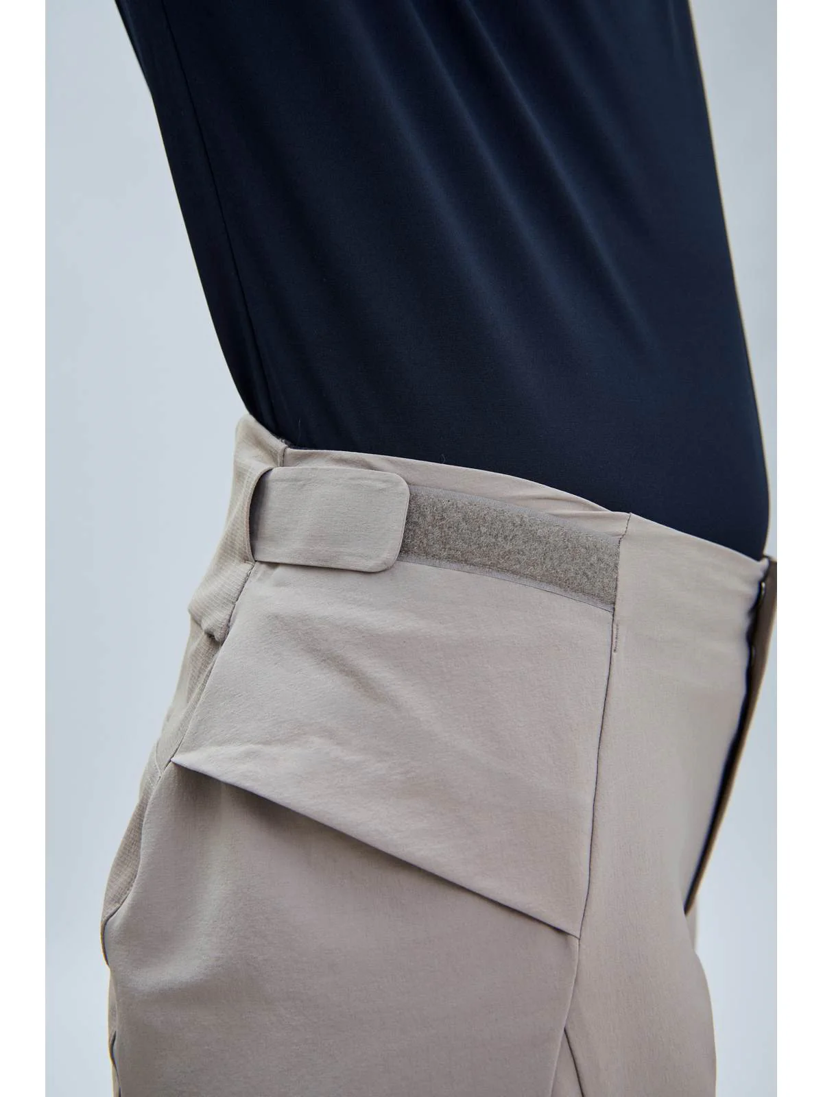 Spodenki rowerowe POC W's Infinite All-mountain Shorts - Moonstone Grey - Image 5