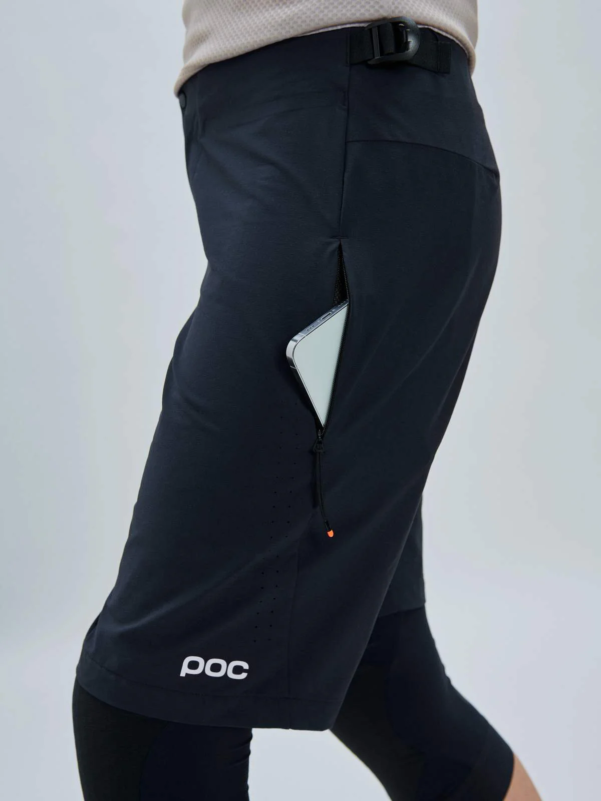 Spodenki rowerowe damskie POC W's Motion Air Shorts czarny - Image 4