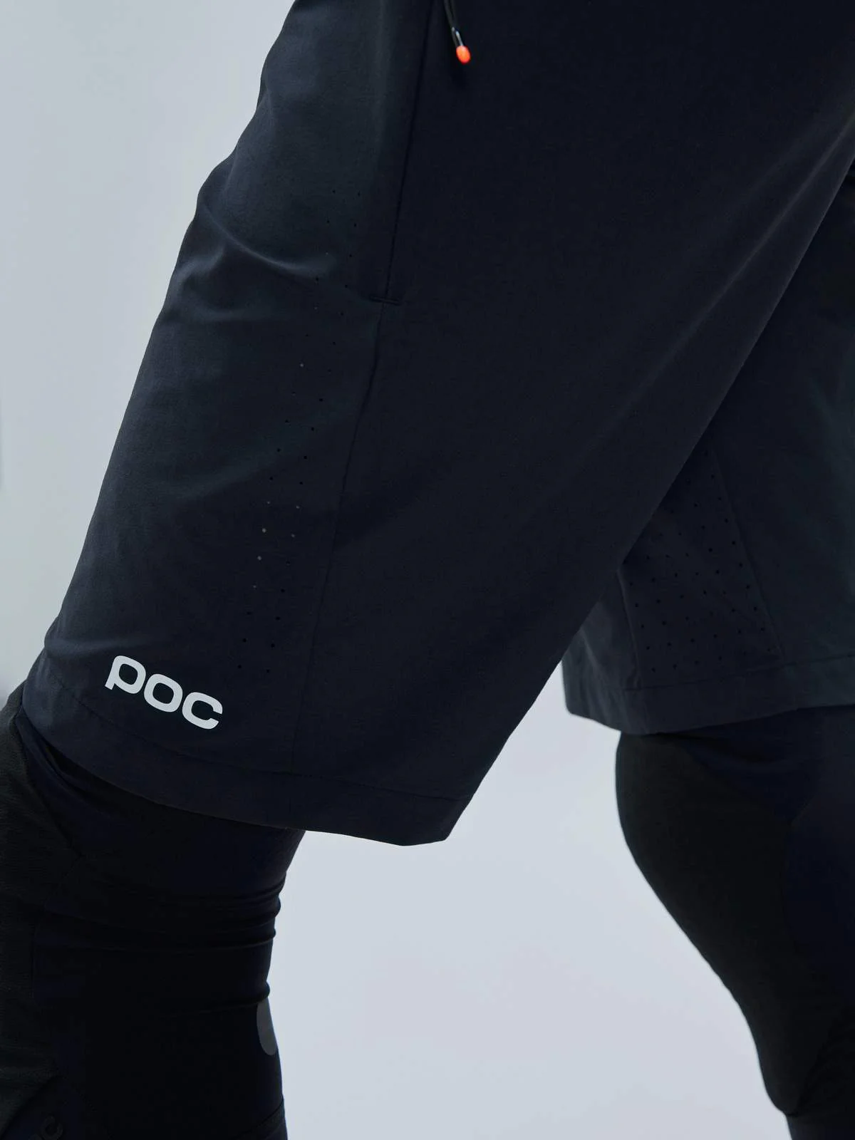 Spodenki rowerowe damskie POC W's Motion Air Shorts czarny - Image 5