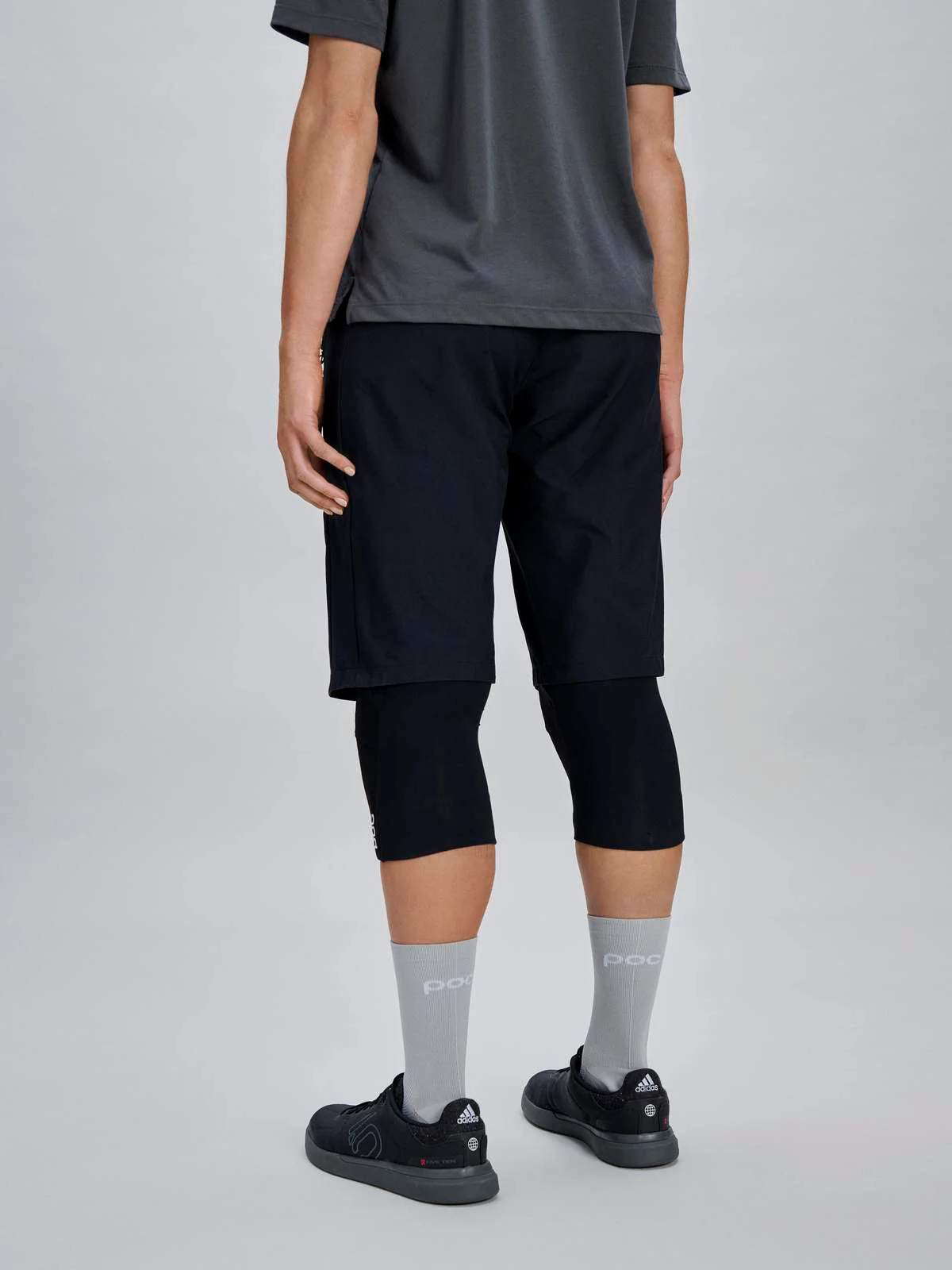 Spodenki rowerowe POC W's Motion Shorts - Ur. Black - Image 3