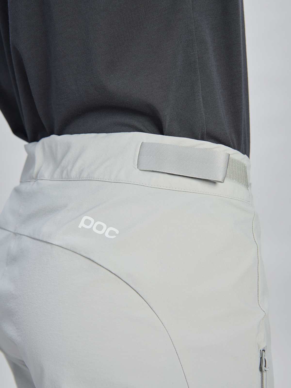 Spodenki rowerowe POC W's Motion Shorts - Granite Grey - Image 5