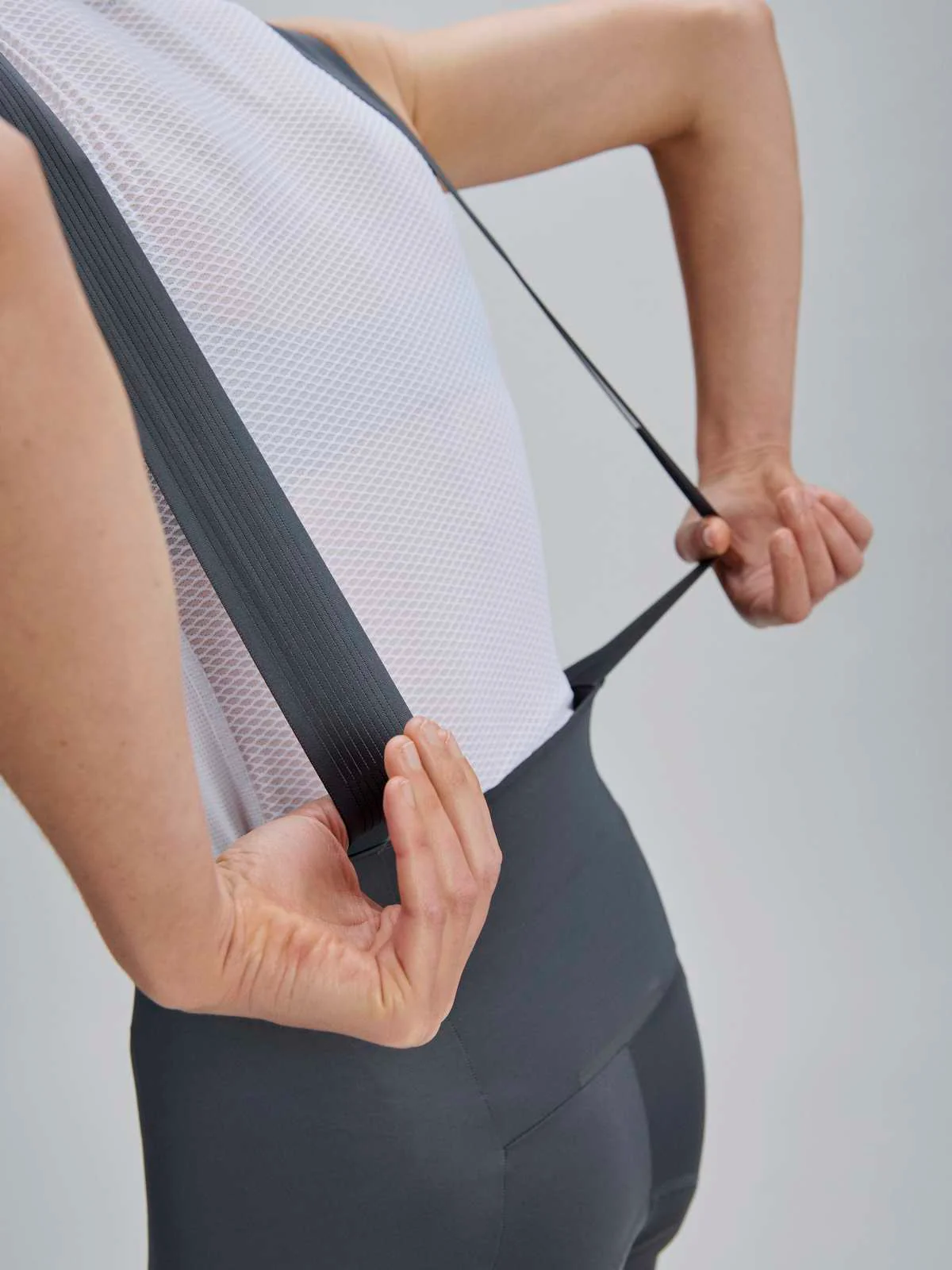 Spodenki rowerowe POC W's Raceday Bib Shorts - Sylvanite Grey - Image 4