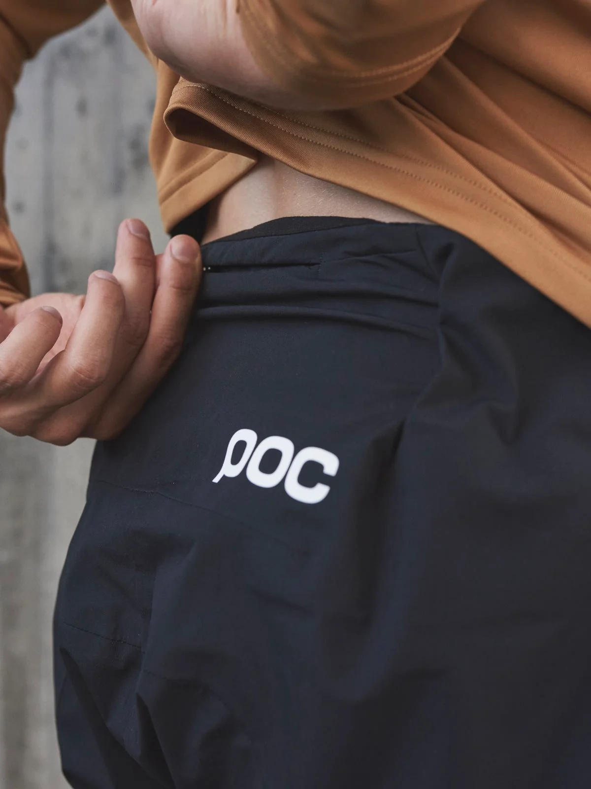 Spodnie rowerowe POC M's Ardour All-weather Pants - Ur. Black - Image 4
