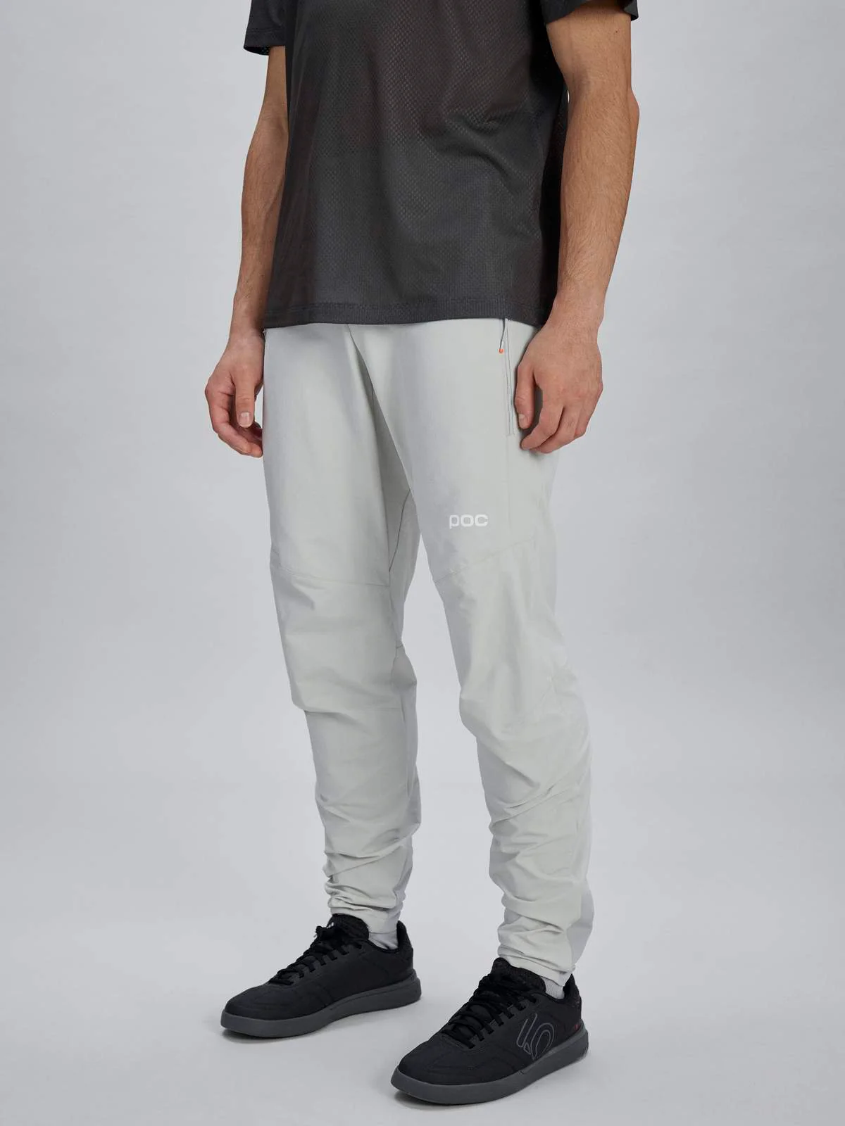 Spodnie rowerowe POC M's Motion Pants - Granite Grey - Image 2