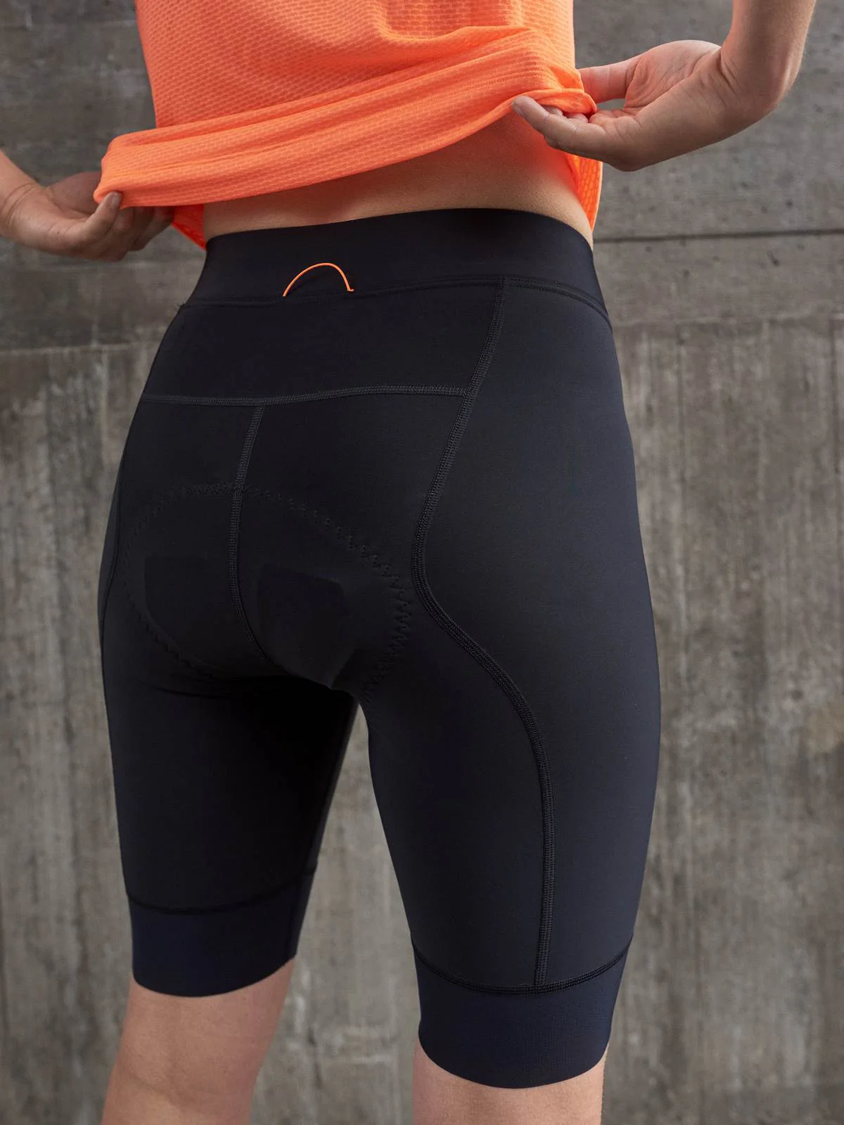 Spodenki rowerowe POC W's Air Indoor Shorts - Uran. Black - Image 3