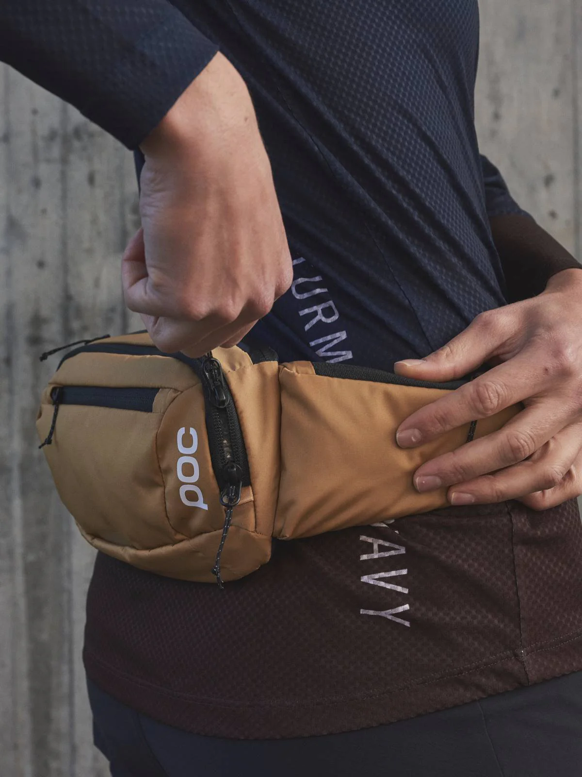 Nerka rowerowa POC LAMINA HIP Pack - Arag. Brown - Image 3
